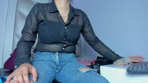 Victoria online show from 07/13/26, 09:06