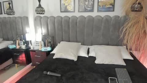 victoria__lee_ online show from 05/15/26, 03:35