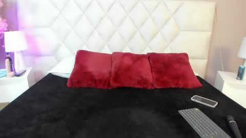 victoria__lee_ online show from 05/20/26, 03:24