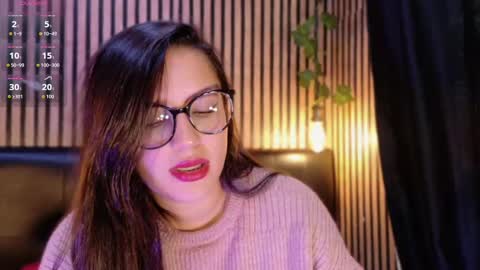 Snapshot of victoria__ponce chatting on 10/04/25, 10:19 victorira online show from 10/04/25, 10:19