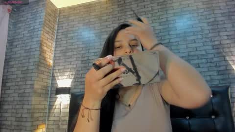 victorira online show from 11/22/25, 07:13