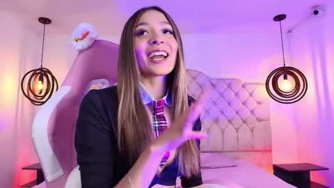 Snapshot of victoria_adams14 chatting on 04/11/26, 04:17 Victoria for you online show from 04/11/26, 04:17