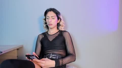 Snapshot of victoria_badgal chatting on 09/22/25, 04:53 Victoria online show from 09/22/25, 04:53