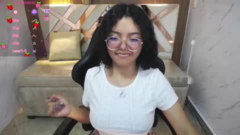 victoria_castillo_b online show from 11/08/25, 08:36