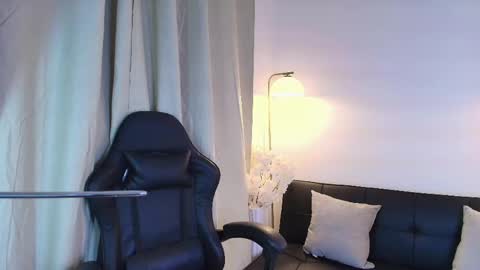 Victoria Collins online show from 05/14/26, 03:13