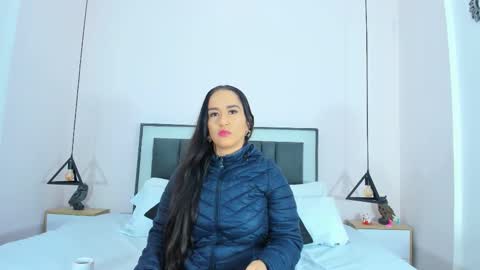 Snapshot of victoria_cooper3 chatting on 11/17/25, 09:15 valentina online show from 11/17/25, 09:15