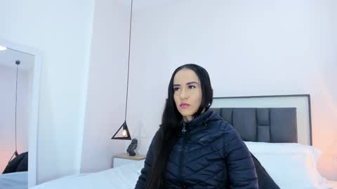 Snapshot of victoria_cooper3 chatting on 11/23/25, 09:31 valentina online show from 11/23/25, 09:31