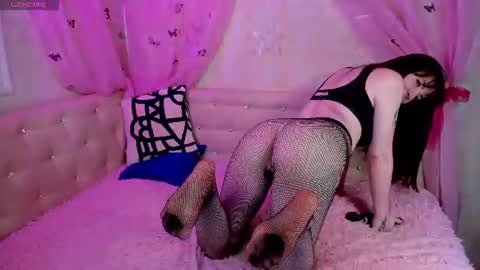 Snapshot of victoria_ecstasy chatting on 06/13/26, 02:04 victoria_ecstasy online show from 06/13/26, 02:04