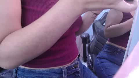 Snapshot of victoria_hernandez_t chatting on 09/25/25, 01:04 Victoria online show from 09/25/25, 01:04