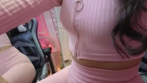 Snapshot of victoria_hernandez_t chatting on 10/03/25, 12:57 Victoria online show from 10/03/25, 12:57