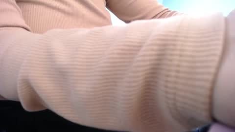 Snapshot of victoria_hernandez_t chatting on 11/12/25, 01:00 Victoria online show from 11/12/25, 01:00