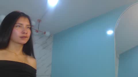 Victoria online show from 05/22/26, 01:17