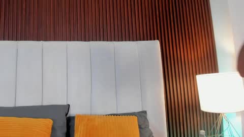 Snapshot of victoria_joliegb chatting on 02/05/25, 01:00 Victoria Lozano online show from 02/05/25, 01:00