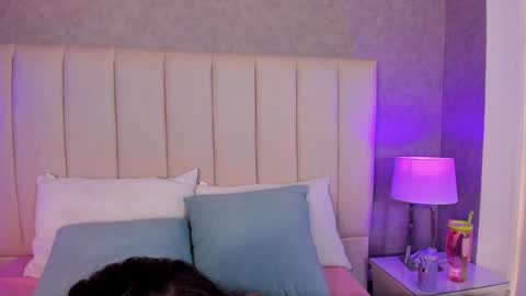 Snapshot of victoria_joliegb chatting on 02/08/25, 12:50 Victoria Lozano online show from 02/08/25, 12:50