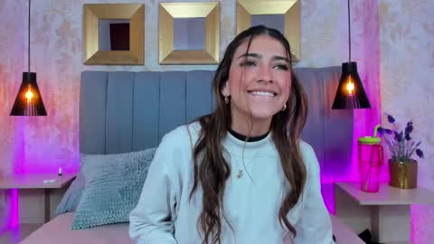 Snapshot of victoria_joliegb chatting on 02/28/25, 12:42 Victoria Lozano online show from 02/28/25, 12:42