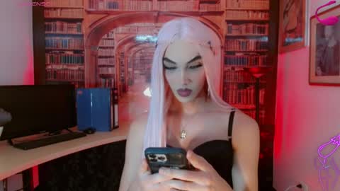 Victoria online show from 05/19/26, 04:30