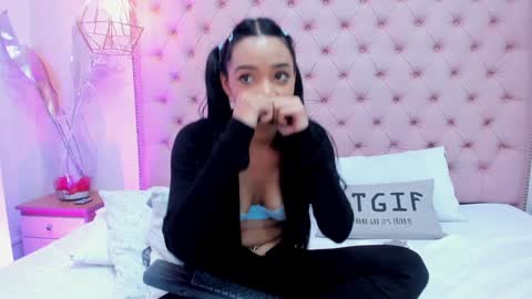 victoria_kitt online show from 12/30/24, 01:04