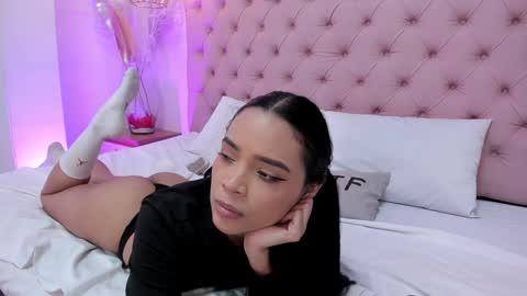 victoria_kitt online show from 01/04/25, 01:10
