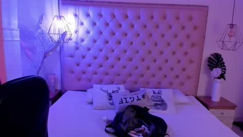 victoria_kitt online show from 10/02/25, 07:21