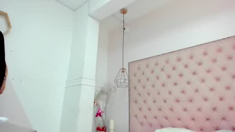 victoria_kitt online show from 06/18/26, 07:18