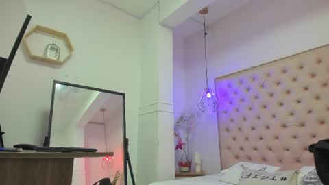 victoria_kitt online show from 07/04/26, 07:20