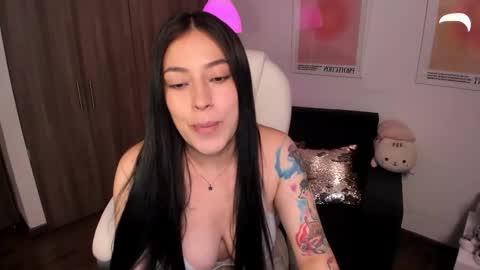 Snapshot of victoria_korss chatting on 10/24/25, 03:14 Victoria  online show from 10/24/25, 03:14