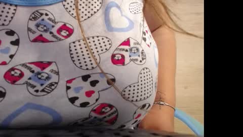 Victoria online show from 01/11/25, 12:29