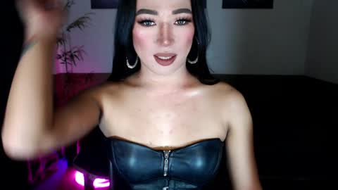 Snapshot of victoria_madness_dominatrix chatting on 04/23/26, 06:21 Victoria online show from 04/23/26, 06:21