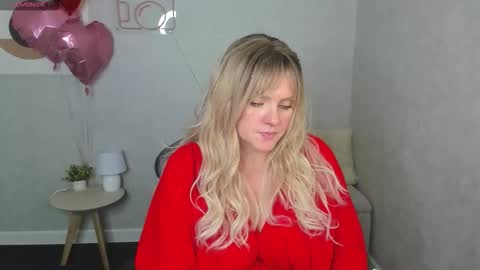 Snapshot of victoria_nelson chatting on 02/18/26, 01:01 Victoria My schedule for the week 2 GMT 3am-9am TuWeThFrSa online show from 02/18/26, 01:01