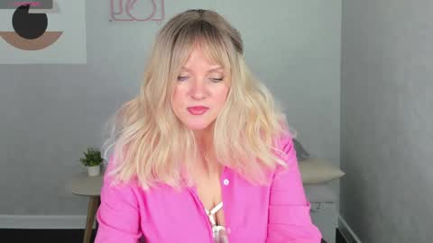 Snapshot of victoria_nelson chatting on 04/11/26, 01:21 Victoria My schedule for the week 2 GMT 3am-9am TuWeThFrSa online show from 04/11/26, 01:21