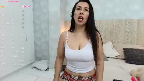 victoria_pachon online show from 06/28/26, 08:42