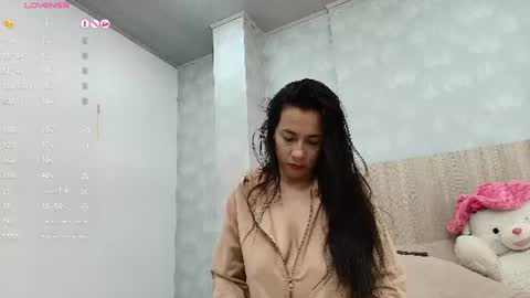 victoria_pachon online show from 07/18/26, 09:57