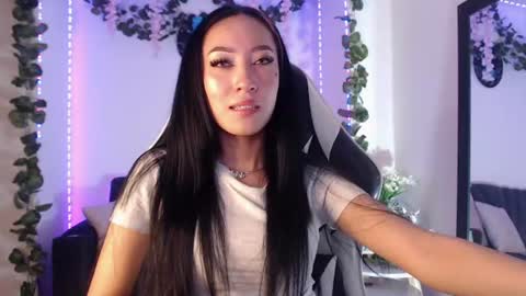 Victoria  online show from 06/17/26, 09:27