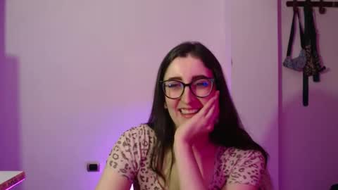 Snapshot of victoria_riider chatting on 10/30/25, 09:15 Victoria online show from 10/30/25, 09:15