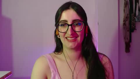 Snapshot of victoria_riider chatting on 12/02/25, 09:43 Victoria online show from 12/02/25, 09:43