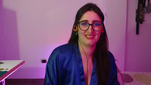 Snapshot of victoria_riider chatting on 12/05/25, 08:38 Victoria online show from 12/05/25, 08:38