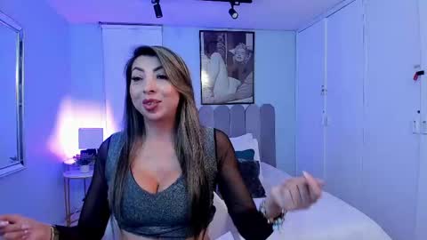 Monica online show from 03/04/25, 04:49