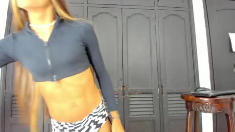 Snapshot of victoria_sweets_ chatting on 01/19/25, 09:23 victoria_sweets_ online show from 01/19/25, 09:23