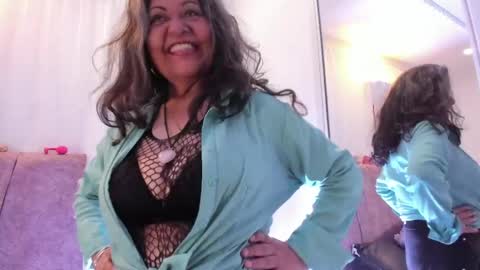 victoriaa_anderson_ online show from 04/16/26, 01:56