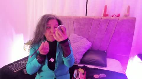victoriaa_anderson_ online show from 05/01/26, 01:16