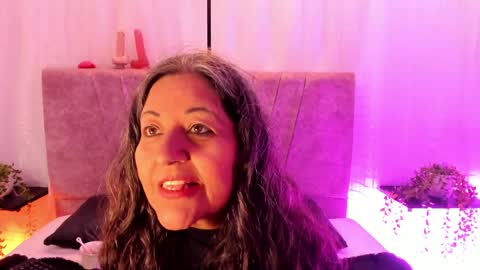 victoriaa_anderson_ online show from 05/27/26, 03:31