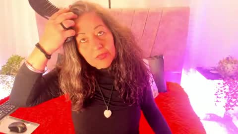 victoriaa_anderson_ online show from 06/05/26, 06:57
