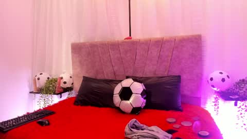 victoriaa_anderson_ online show from 06/09/26, 12:06