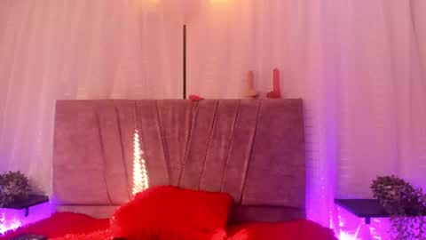victoriaa_anderson_ online show from 06/11/26, 12:47