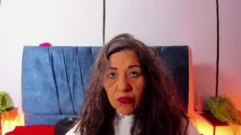 victoriaa_anderson_ online show from 06/18/26, 07:51