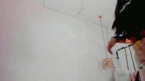 Victoria Sofia online show from 12/14/25, 11:04