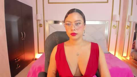 victoria online show from 11/23/25, 12:16