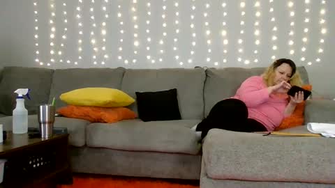 Victoria and Jesse online show from 12/06/24, 02:38