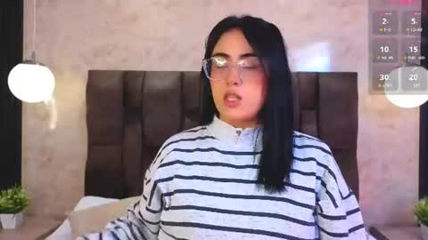 Victoria Andrade online show from 06/11/26, 12:25