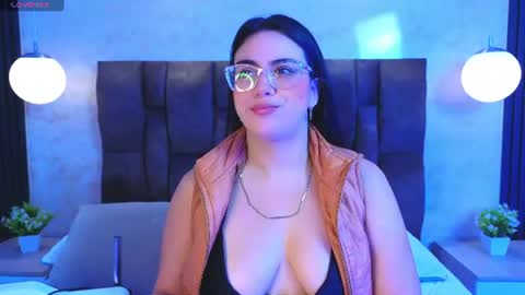 Victoria Andrade online show from 07/02/26, 11:49
